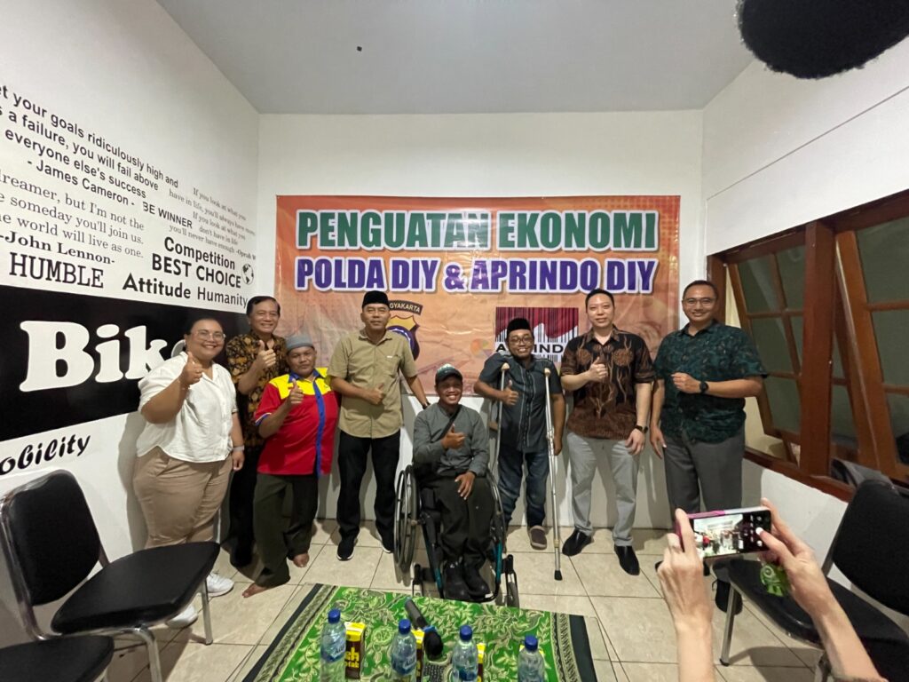 Bantuan dan kegiatan Peduli Terhadap Driver Ojek Online Disabilitas (difa bike)